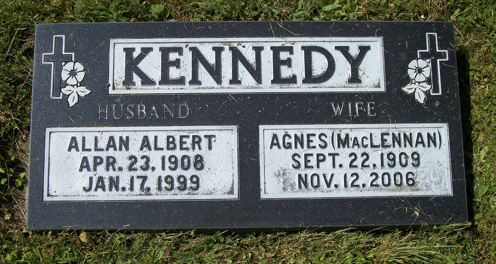 Photo of headstones/Agnes MacLennan Kennedy d 2006 hdstn St Josephs Pt Hawkesbury